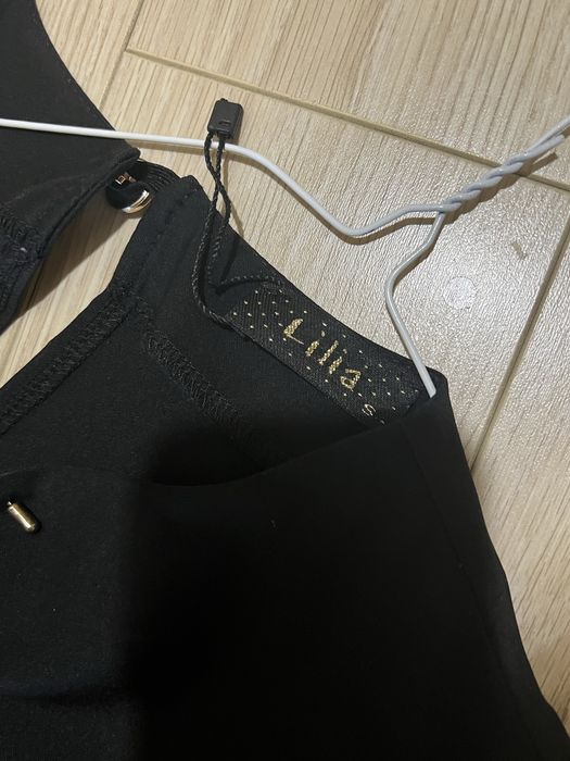 Малка черна рокля