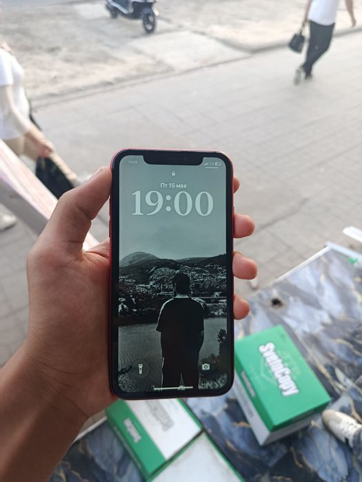 iPhone 11 128 gb red