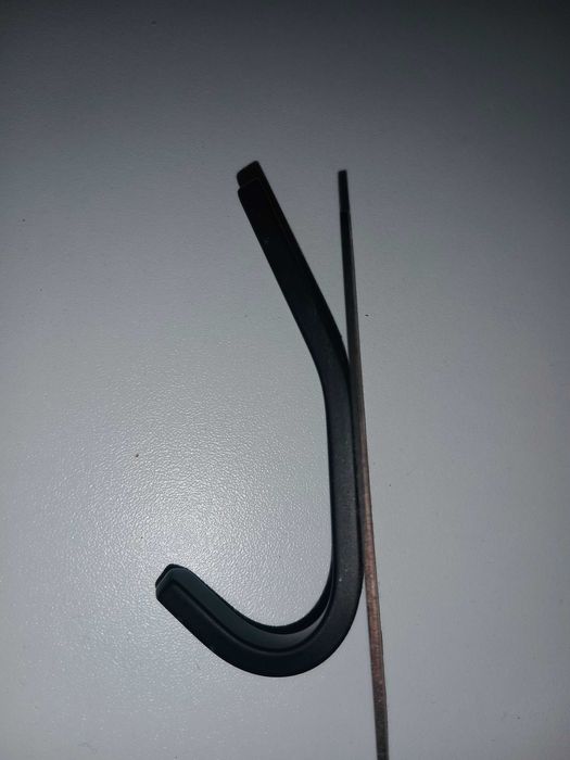 Крючки. металлические самоклеящиеся