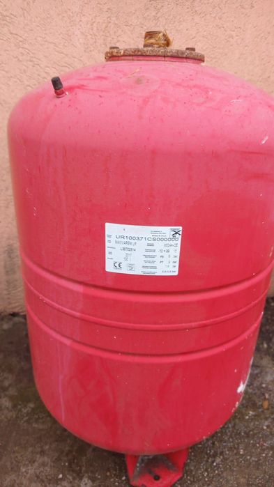 Vând vas expansiune