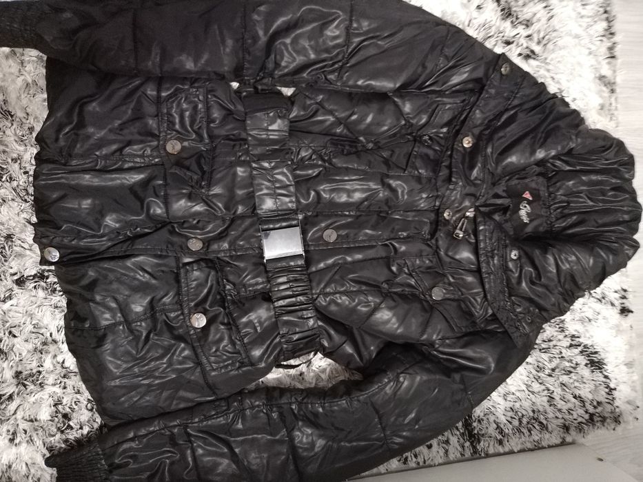 Зимно дамско яке Guess