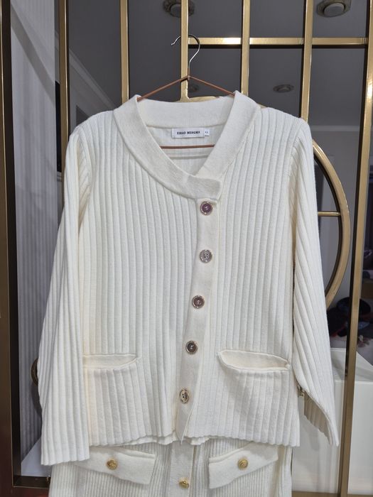 Продам костюм шикарный,новый