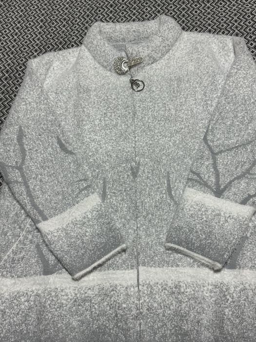 Продаеться женский джемпер