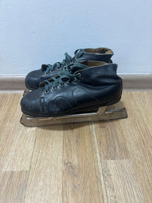 Коньки 2 пары шт