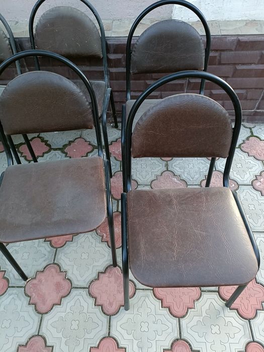 Стулья хорошом сост,барный стул.