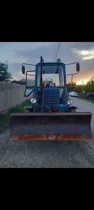 Трактор бульдозерімен