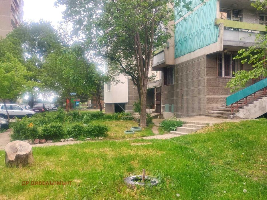 Продава се Двустаен апартамент в София, Хаджи Димитър - 71 кв.м за 2324 €/кв.м - Снимка #15