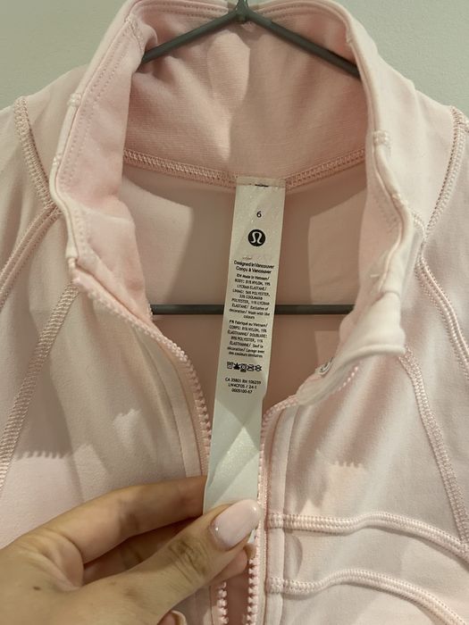 Jacheta Lululemon Define Roz