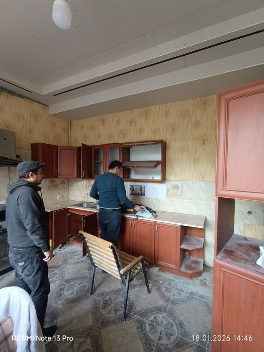 Продам кухонный мебель