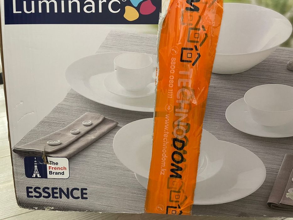 Сервиз столовый Люминарк ( новый)