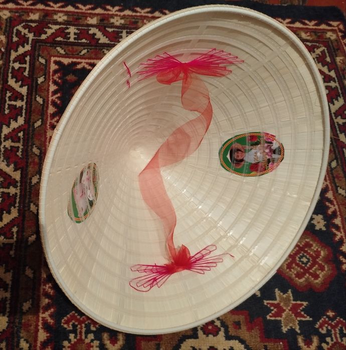 Вьетнамская конусная шляпа оригинал