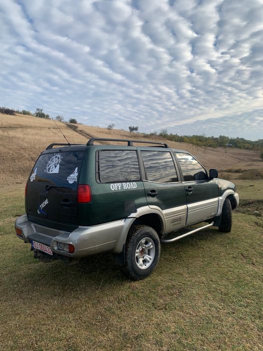 Nissan terrano 2.7 tdi 4x4 cu reductor