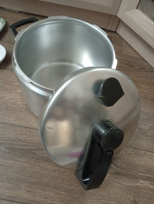 Продам скороварку советская