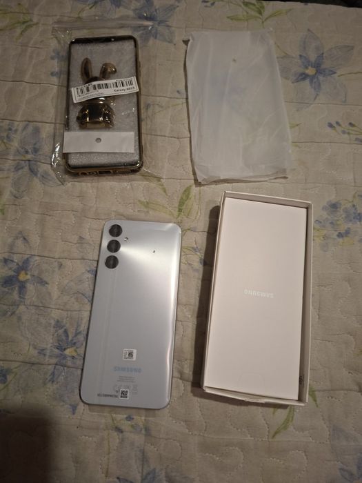 Чисто нов Samsung A05S silver