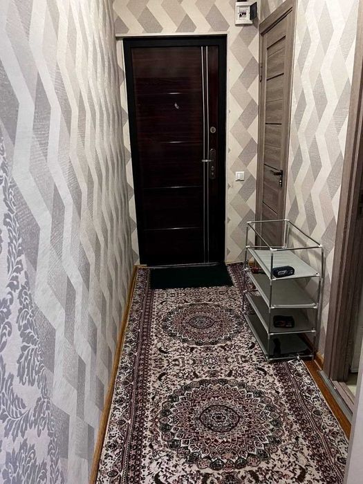 Продаю квартиру Яшнабадский р-он Авиасозлар-4, 2-х ком 3-этаж 50м2