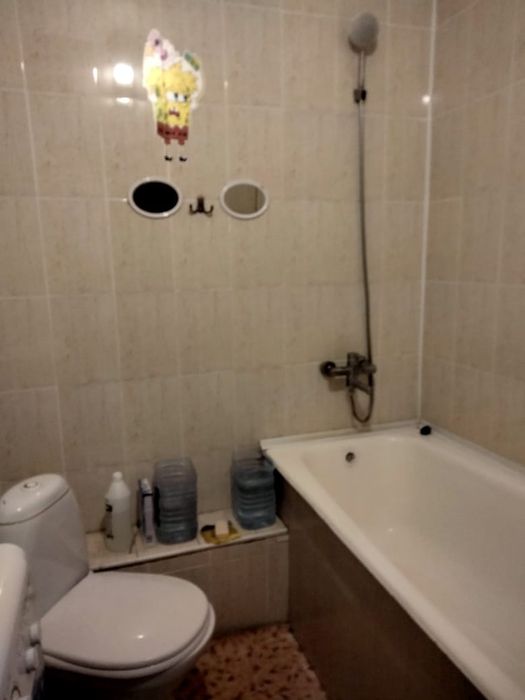 Продам 1-ком квартиру район Достык мола.