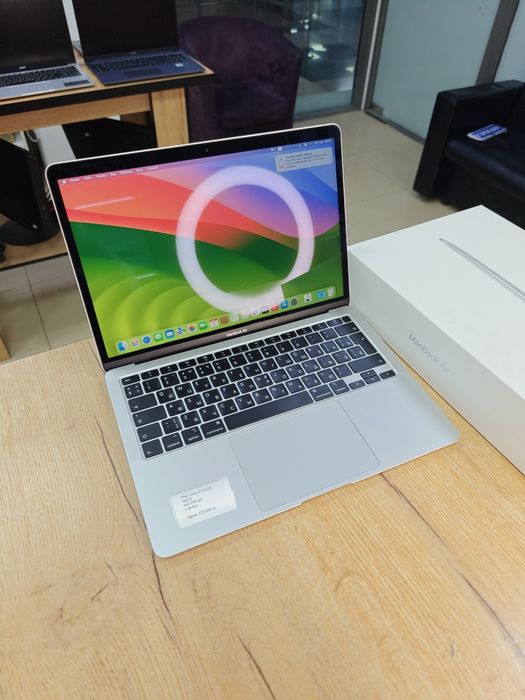 MacBook Air 13 | 2020 | Intel i3 | 8/256гб