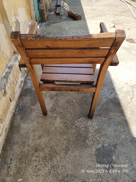 Масивни Дървинни Столове