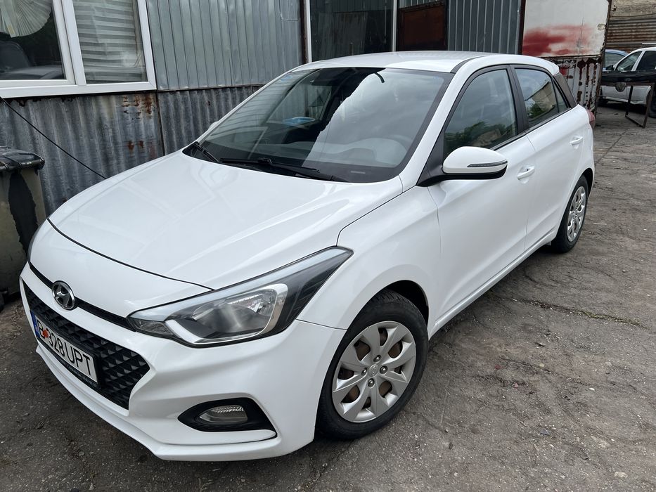 Inchiriez masinii Uber Bolt