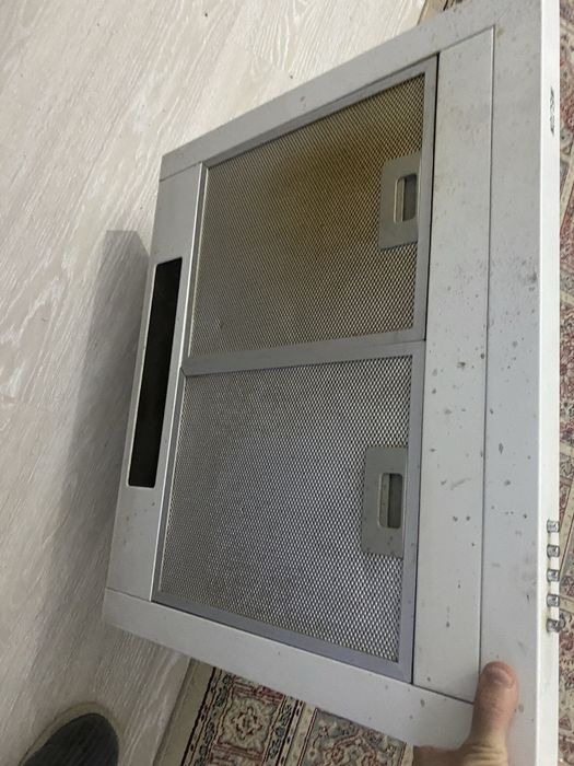 Вытежка б/у продам срочно