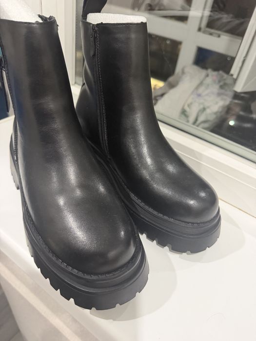 Продам зимние сапоги