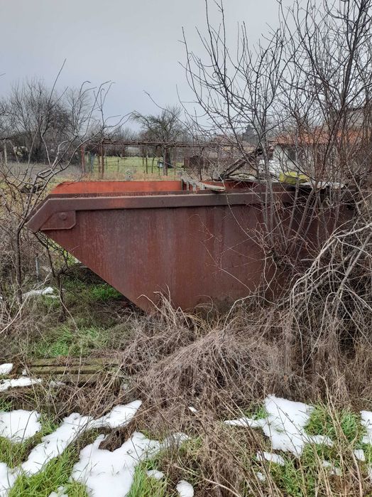 Метален контейнер