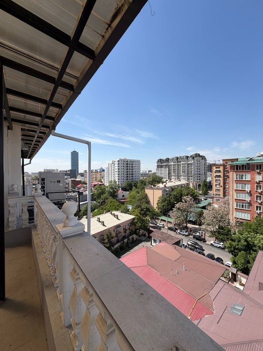 Готовая Гостиница  Ор-р: 8 роддом /  Лаби Хавуз 4000кв.м  9-Этаж