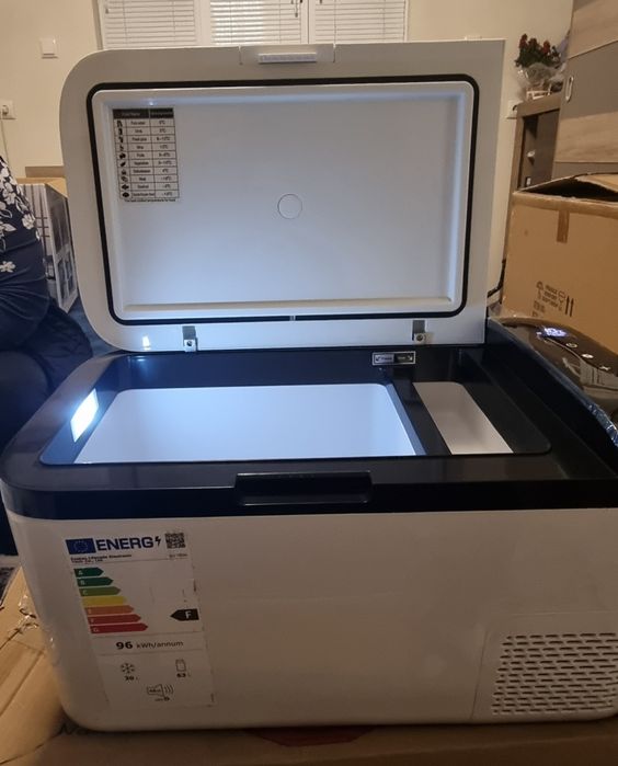 Хладилна чанта за кола Ukkiso 20л