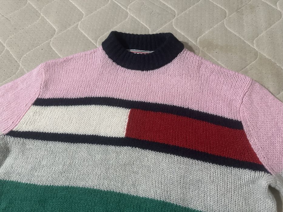 Tommy Jeans Bell Sleeve Flag sweater вълнен пуловер