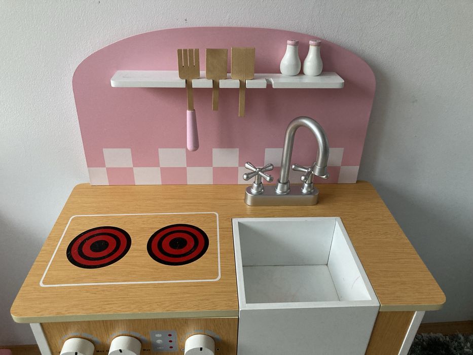 Bucatarie din lemn pt copii