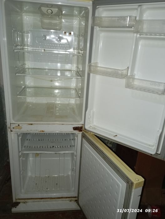 Холодильник сатылады