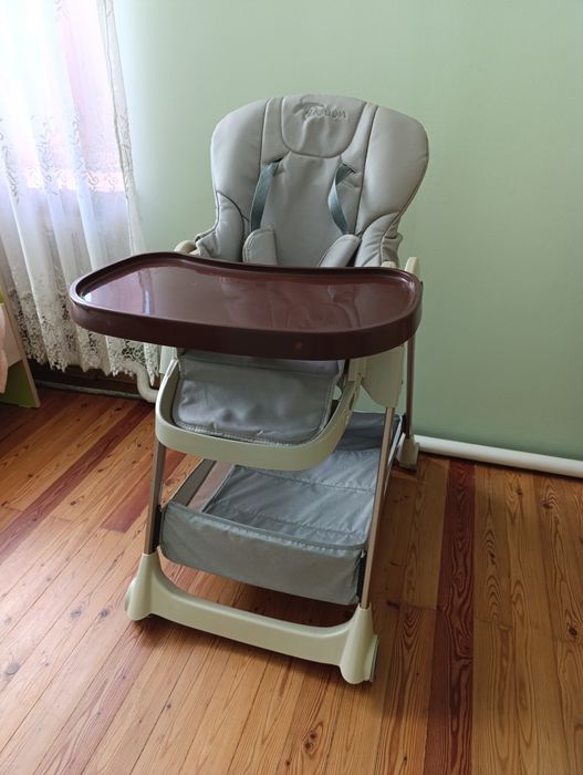 Продам столик для кормления