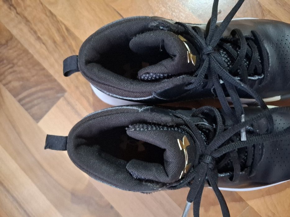 Ghete sport under armour