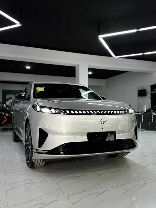 Dongfeng eπ 008 Ultra