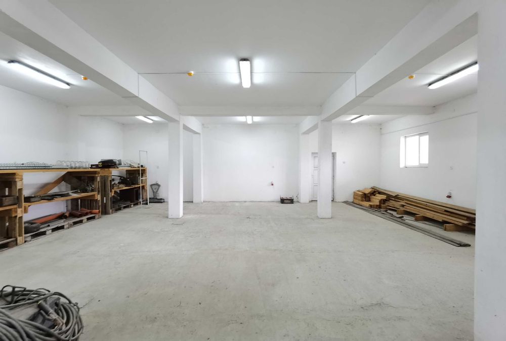 Clădire industrială  și teren aferent în Sângeorgiu de Pădure