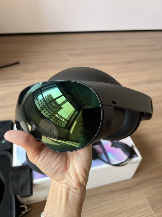 Meta Quest Pro 256GB в идеальном состоянии