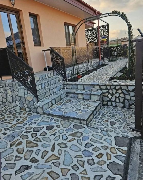 Și montez piatră naturală oriunde în țară