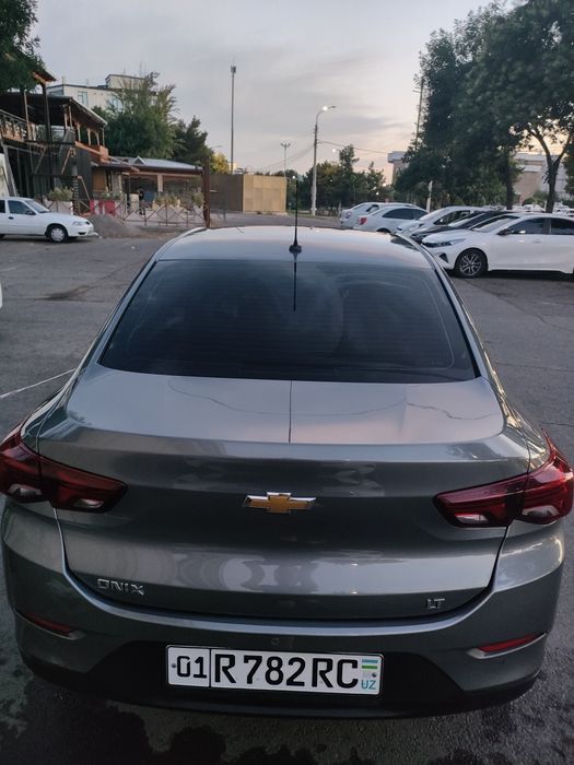 Chevrolet Onix 2024