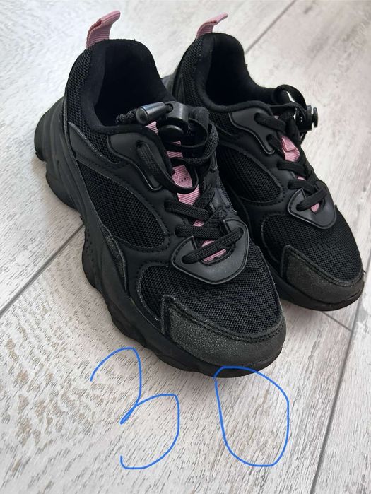 Обувки за момиче