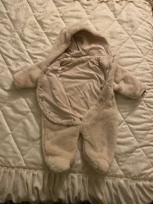 Combinezon/salopetă bebe mărimea 74