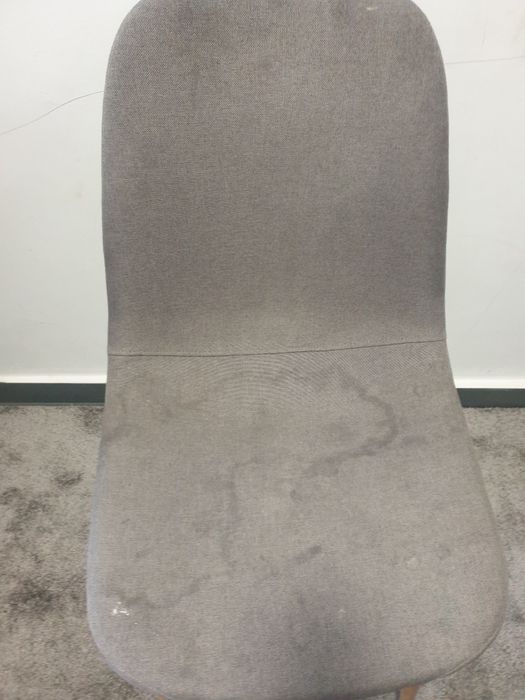 Curățare canapele, saltele, scaune.