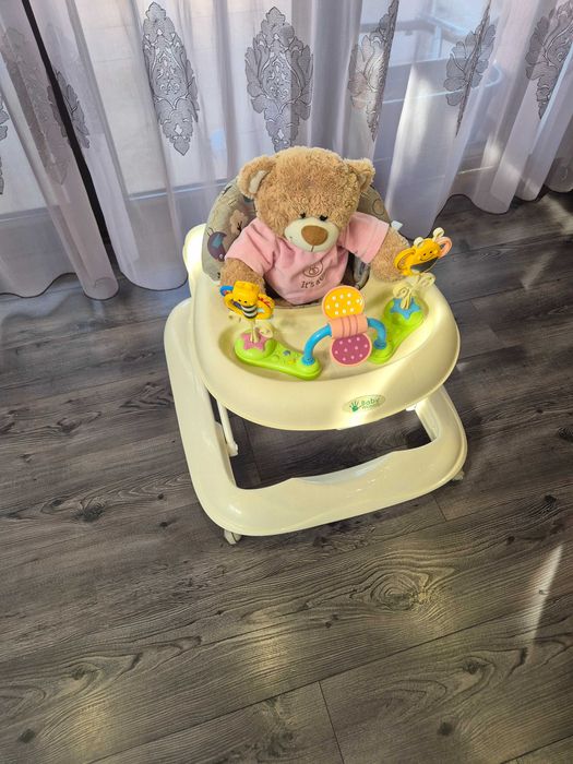 Детски стол за хранене JOIE MIMZY + проходилка паяк BIZZY BEE