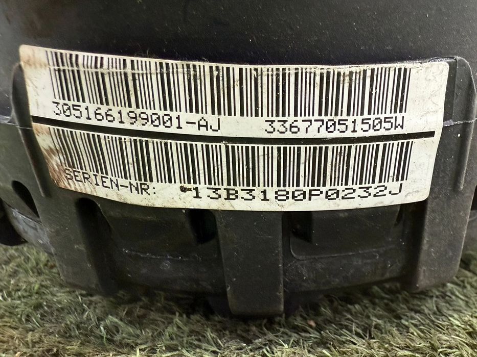 AIRBAG VOLAN BMW (E81: 39, E87: 39, E90: 40, E91: 40, E92: 39, E93: 37, F01: 1, F10: 4, F11: 1, F13: 1, X1: 4, X3 E83: 1, X5 E70: 1, X6 E71: 1) COD OEM 3051642 / 305166199001 / 33677051505W