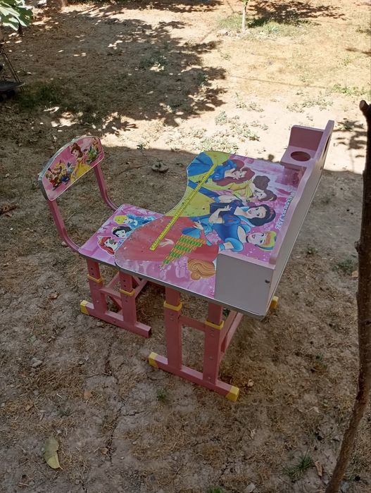 Детская парта для девочек