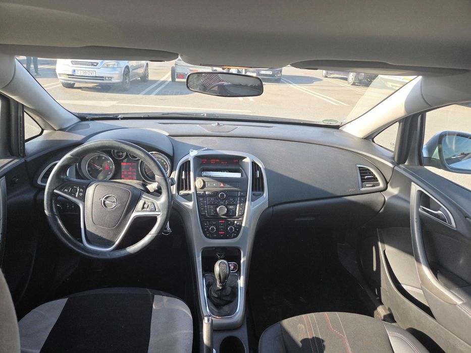 Opel Astra J Hatchback 1.7 CDTI