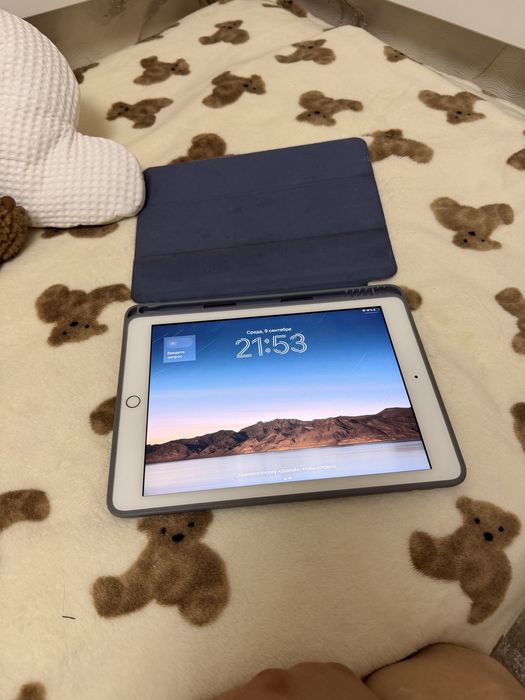 Продам ipad 6 поколения