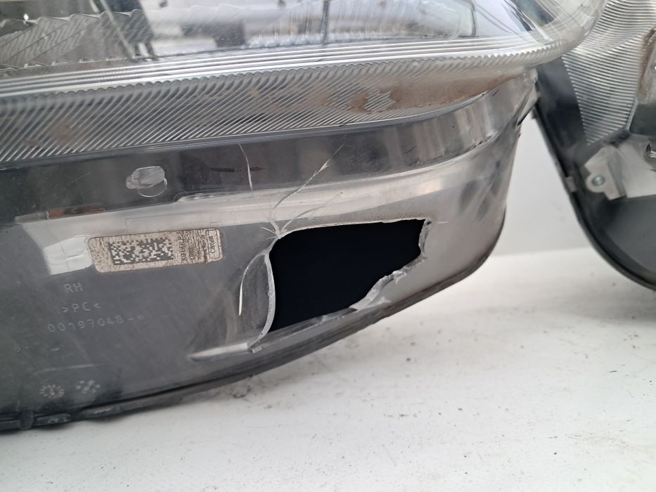 Фар Citroen Jumpy 2016/22г 2 бр 60 е