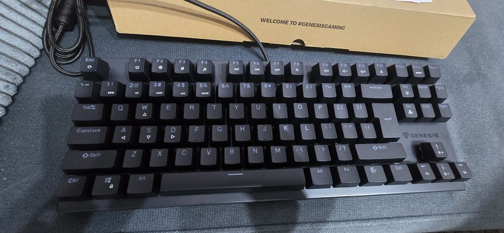 Геймърска клавиатура Genesis THOR 303tkl