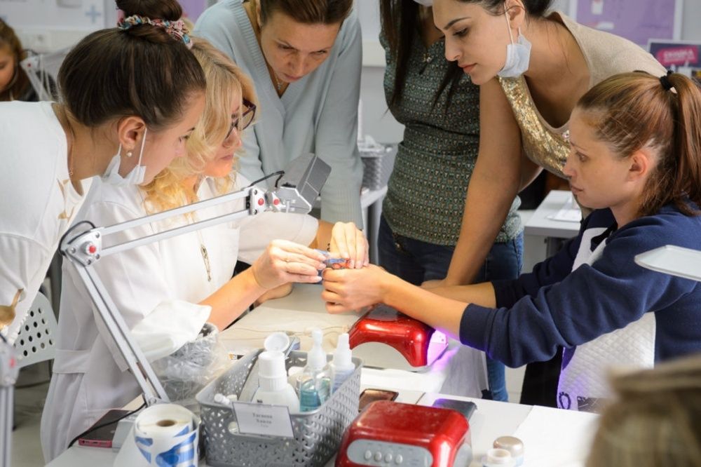 Курс дизайна ногтей. Обучение дизайну ногтей. Школа маникюра