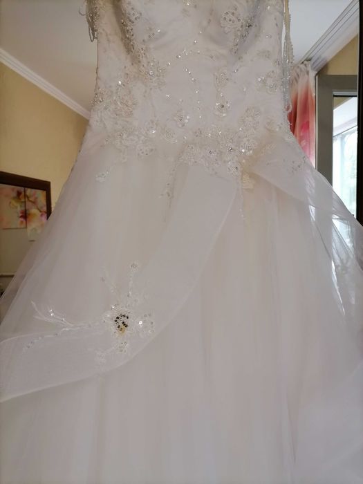 Очень красивое свадебное платье. Сшито в Стамбуле.